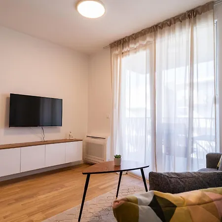 Mila By Belmont Realty Lejlighed